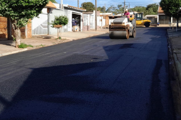 Recape asfáltico revitaliza trecho da Rua João Benazi, na Vila Marim