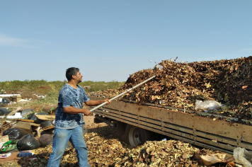 Prefeitura realiza limpeza geral e retira entulhos da área da Apae Rural em Paraguaçu Paulista