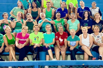 Ensaios de flashback movimentam as noites de quinta-feira na Quadra Elzinha