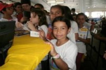 Feira Literária tem musica ao vivo e show de bonecos para seus visitantes