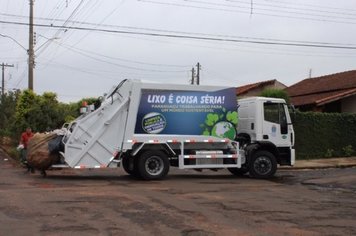 Caminhões adquiridos em 2017 começam a operar nesta sexta no município