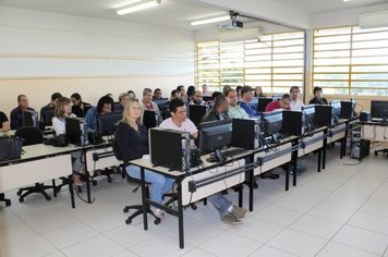 SERVIDORES FAZEM CURSO DE CAPACITAÇÃO