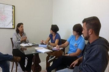 Prefeita Almira convoca reunião de emergência para tratar da merenda da Escola Maria Ângela