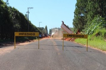 ATENÇÃO, ESTRADA INTERDITADA POR RETOMADA DE OBRAS
