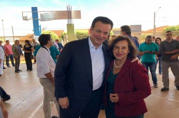 Prefeita Almira assina o Programa Internet para Todos, com ministro Gilberto Kassab