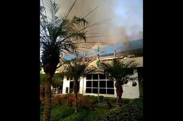 Prefeitura abre processo seletivo para contratar profissionais para trabalhar na reforma do paço municipal