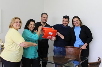 Prefeita recebe da Univesp resultado do vestibular em Paraguaçu