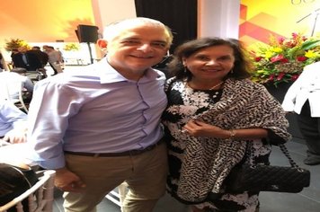 Prefeita Almira participa de Congresso dos Municípios, em Santos