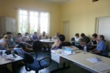 Educação entra na pesquisa do cemitério para ouvir a opinião das famílias