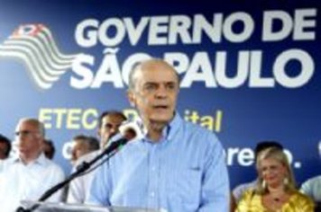 Prefeito Arruda e equipe acompanham Governador Serra na inauguração da ETEC de Palmital