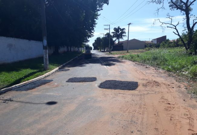 Operação tapa buracos continua
