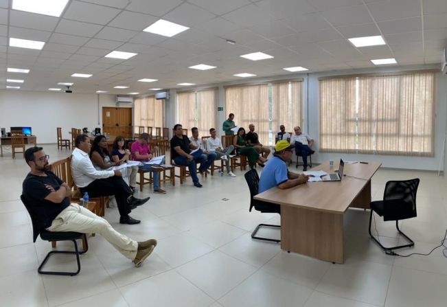 Vereadores e Sindicato dos Servidores Municipais se reúnem na Prefeitura para discutir a reforma do Estatuto