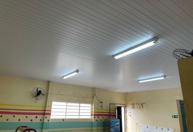 Escola Maria Antônia ganha forro no refeitório
