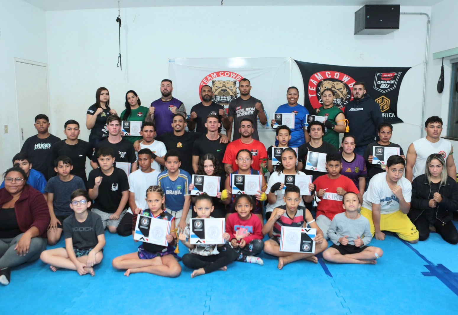 Alunos são graduados em noite especial de Muay Thai em Paraguaçu Paulista