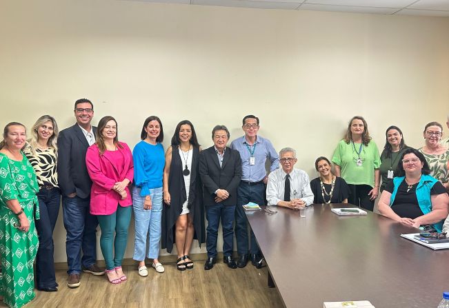 Prefeito Antian integra comitiva na luta por reativação de serviços no Hospital Regional de Assis