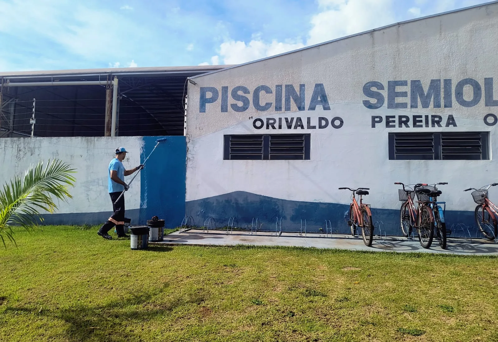 Piscina Municipal passa por revitalização e recebe nova pintura padrão da Prefeitura