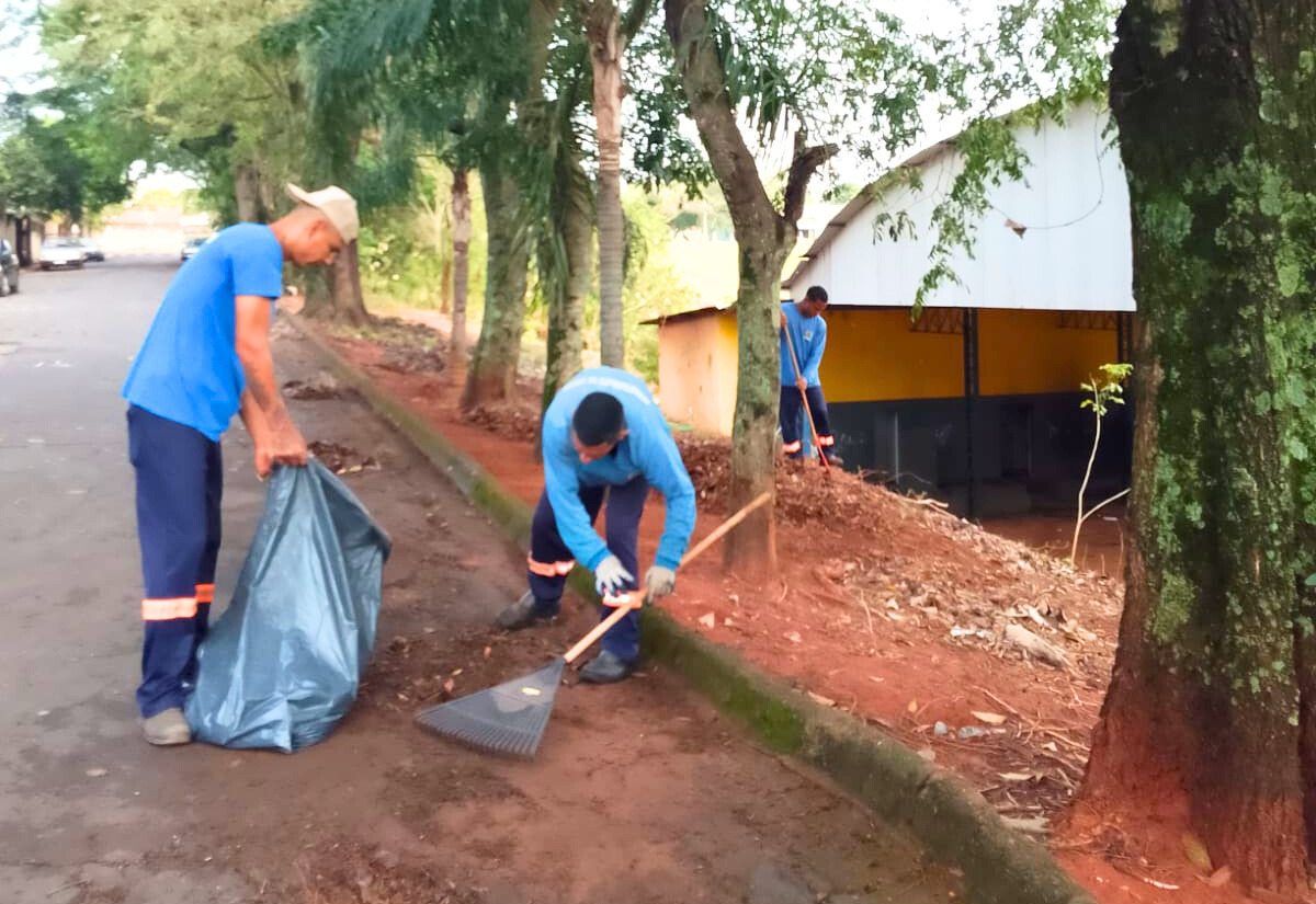 Prefeitura realiza limpeza geral no “Buracão” e pede apoio da comunidade para manter o local limpo