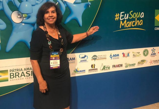 Prefeita participa da Marcha dos Prefeitos e busca recursos para construção de Unidade de Saúde