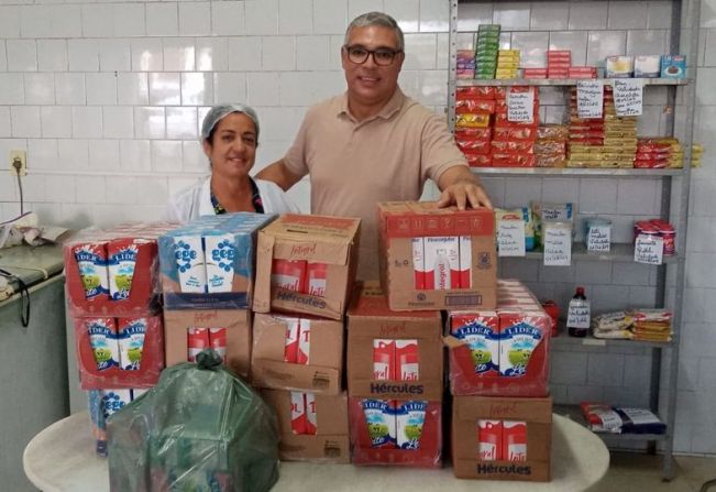 Santa Casa recebe doação de leite Longa Vida