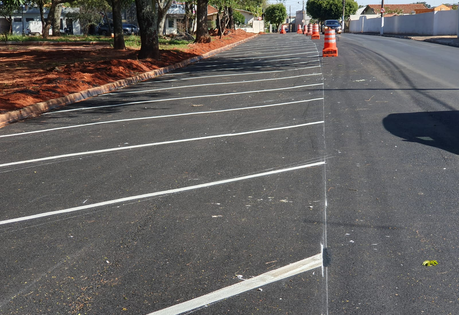 Estacionamento '45 graus' terá mais de 30 vagas entre o Cemitério da Paz e a Prefeitura Municipal