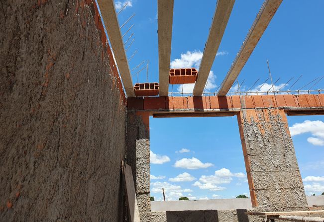 Obras da construção da UBS do Lina Leuzzi chegam ao ponto de colocação da laje