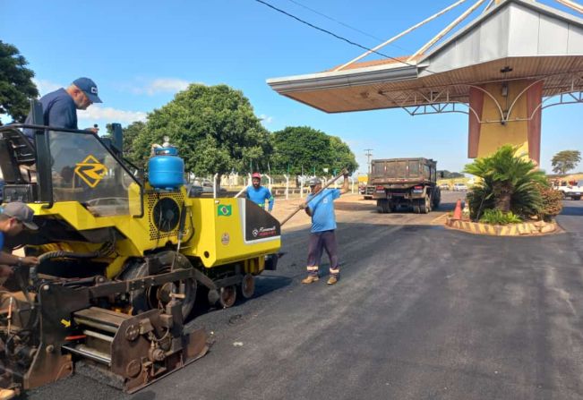Prefeitura realiza o recapeamento da entrada da cidade pela Av. Siqueira Campos