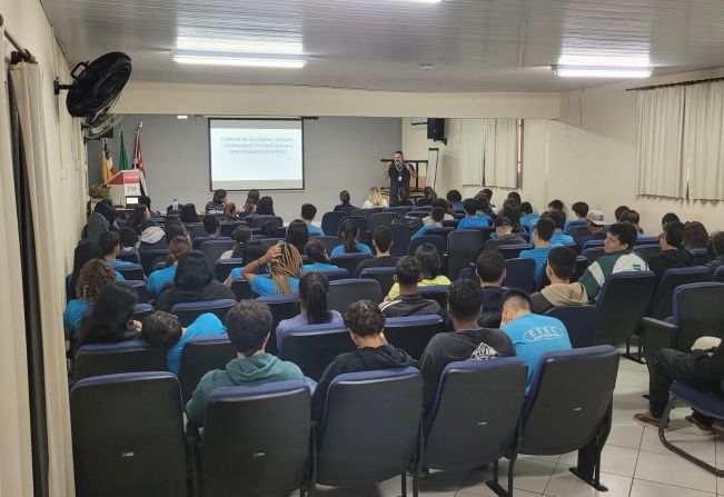 Departamento de Saúde da continuidade na ação de prevenção na ETEC