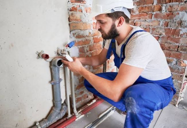 Estão abertas as inscrições para o curso de Encanador