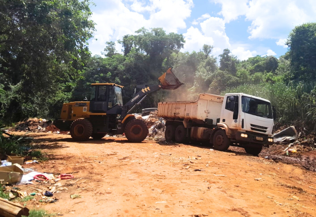 Departamento de Obras finaliza limpeza nos fundos da antiga Ceagesp