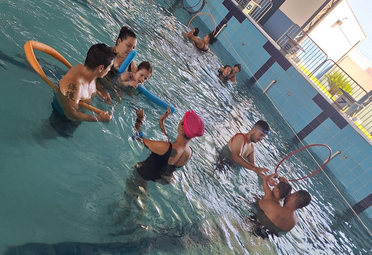 Intervenção Aquática em Paraguaçu Paulista: Um Novo Horizonte para Crianças com TEA