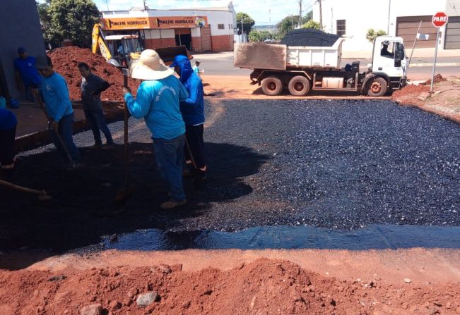 Prefeitura realiza melhorias no cruzamento da Av. Durval Garms x Sete de Setembro