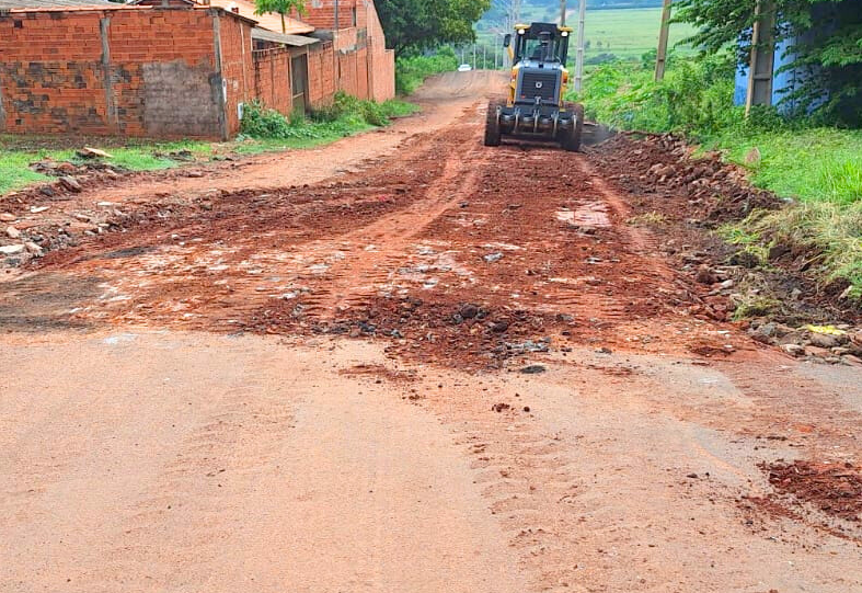Prefeitura segue 'socorrendo' pontos atingidos pela chuva deste final de semana