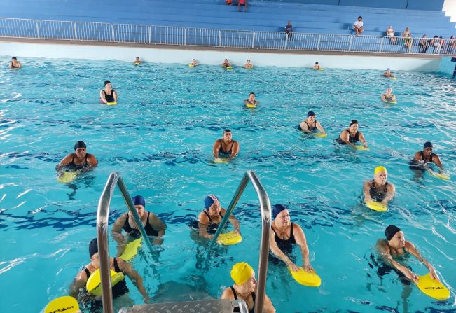 Piscina Municipal reinicia atividades após passar por processo de limpeza e higienização