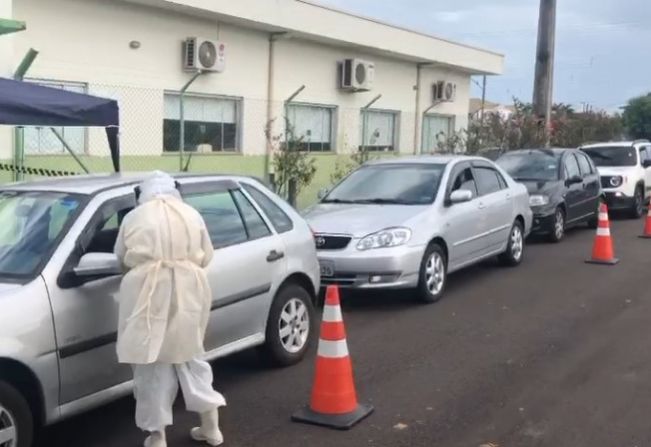 Paraguaçu implanta sistema drive thru para testagem da Covid-19 