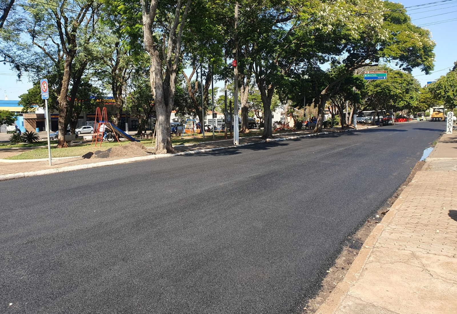 Recape asfáltico avança para o quarteirão da Praça da Bíblia!