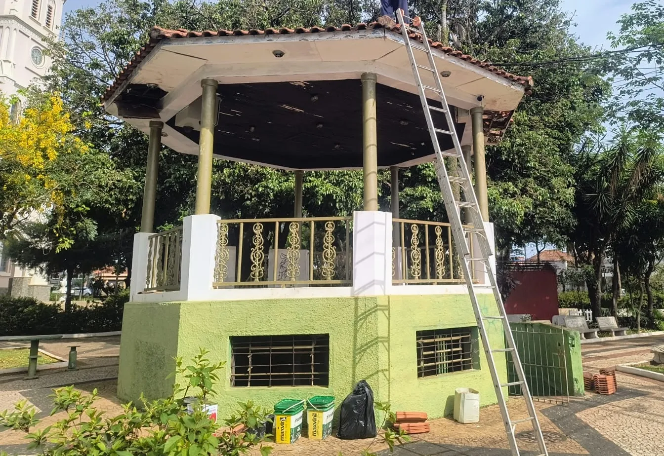 Coreto renova o brilho do Centro: revitalização resgata história e prepara a Praça da Matriz para o Natal