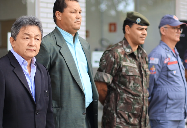 Solenidade Cívico Militar reúne autoridades para Hasteamento da Bandeira no Paço Municipal