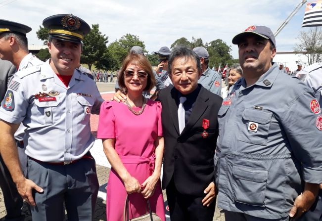 Prefeito Antian recebe medalha Centenário do Corpo de Bombeiros 