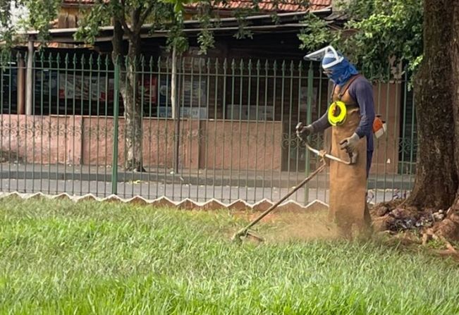 Prefeitura atende Tiro de Guerra e providencia poda do gramado no local de treinamento