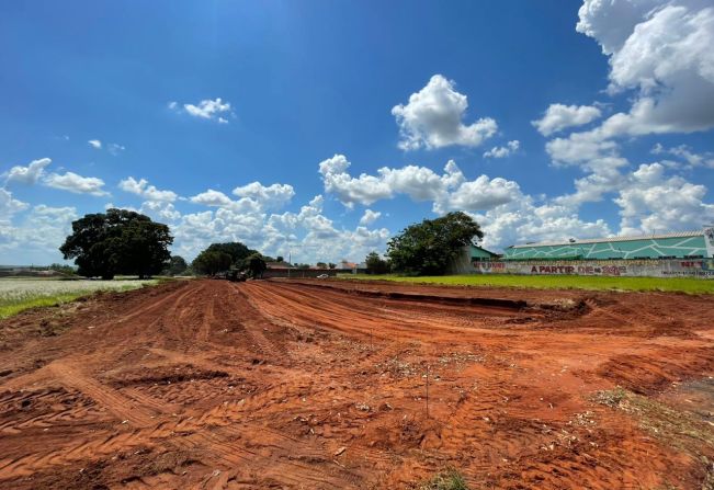 Atendendo anseio dos moradores, Prefeitura inicia pavimentação da Rua José Jacob Ferreira