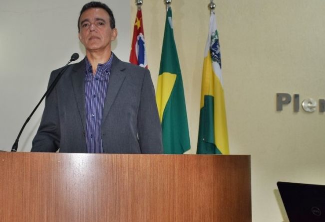 Em tribuna livre da Câmara, diretor Hipólito fala sobre o trânsito no município