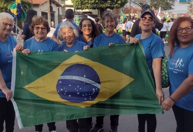 Departamento de esporte e lazer agradece participação de alunos no desfile de 7 de setembro