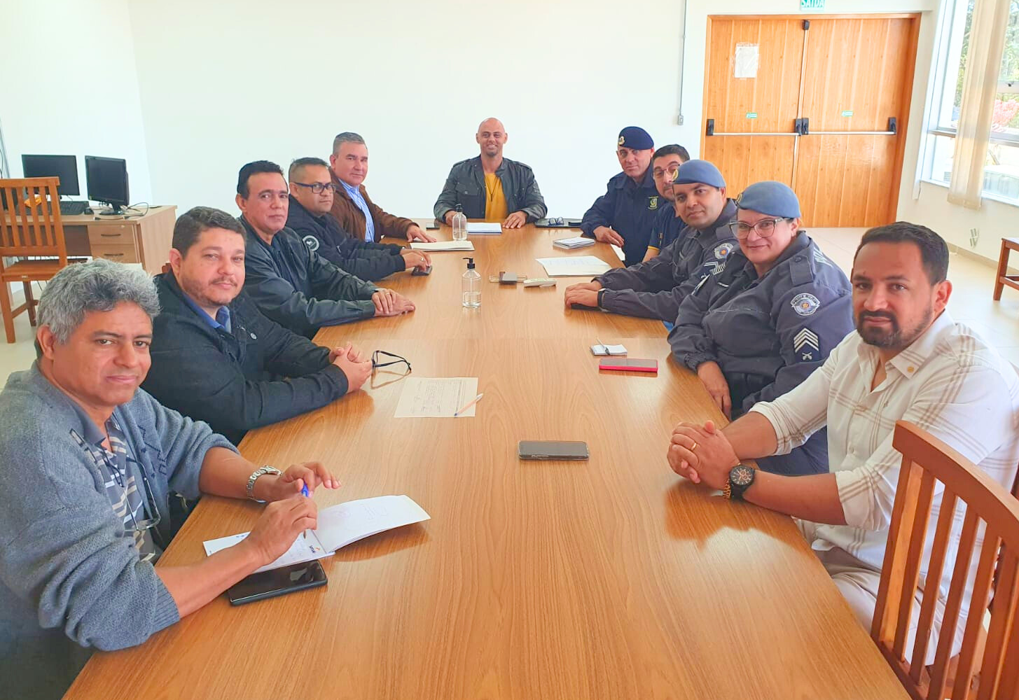 Secretarias e instituições se unem para discutir melhorias no trânsito de Paraguaçu Paulista