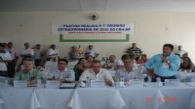 CBH se reúne em Platina e presta homenagem ao prefeito Carlos Arruda Garms