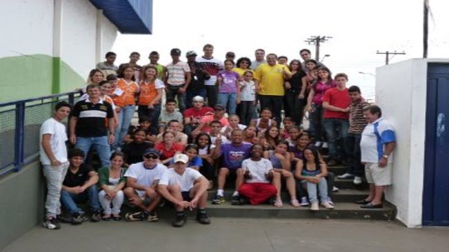 Prefeito Ediney embarca com delegação para a abertura dos Jogos Regionais em Presidente Prudente