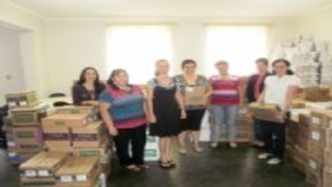 Educação Municipal recebe as novas apostilas do Name/COC para o ano letivo de 2010