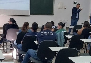 Agentes de Saúde de Paraguaçu Paulista participam de reunião técnica com o Grupo de Vigilância Epidemiológica de Assis