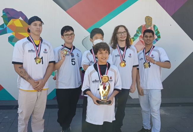 Xadrez de Paraguaçu é ouro e prata nos jogos regionais