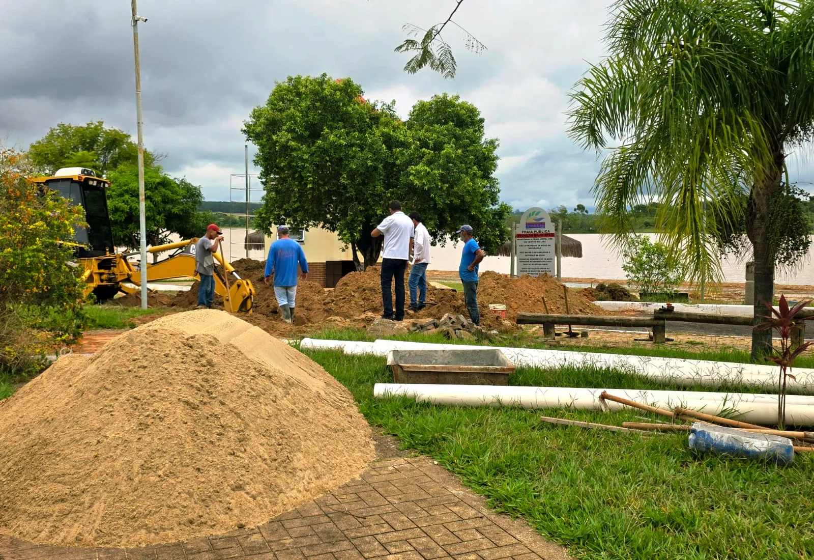 Prefeitura inicia revitalização da prainha do Balneário Municipal