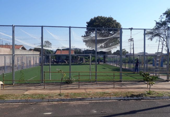 Quadra do Lina Leuzzi recebe cobertura com rede